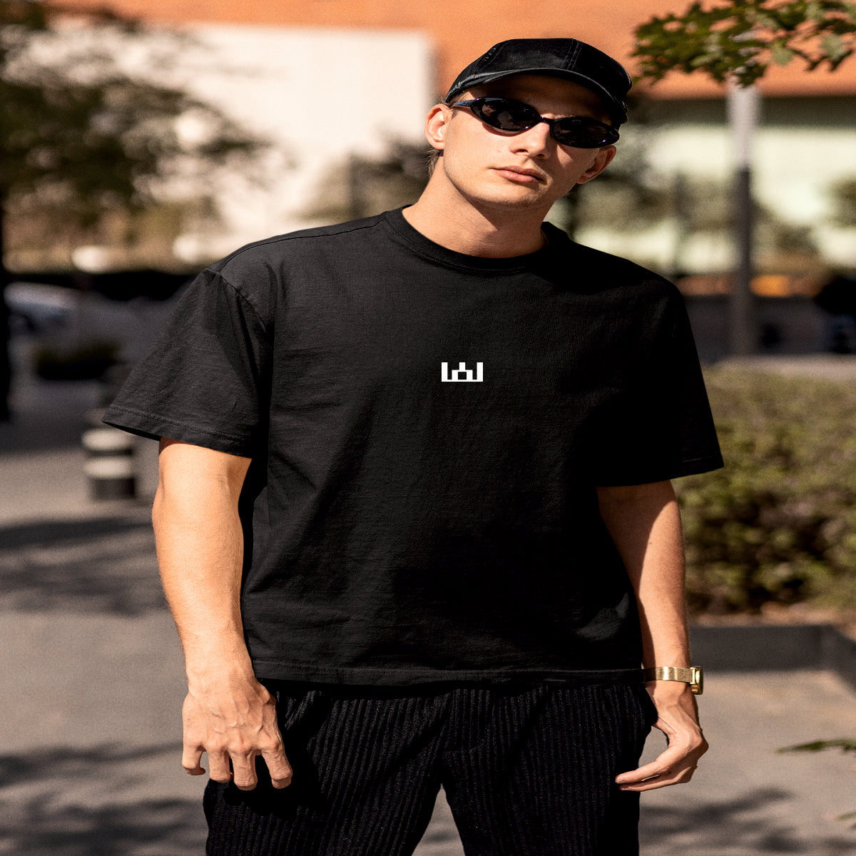 Juodi Unisex Oversize marškinėliai "Gediminaičių stulpai“(L dydis). Pagaminta prekė. Greitas išsiuntimas!