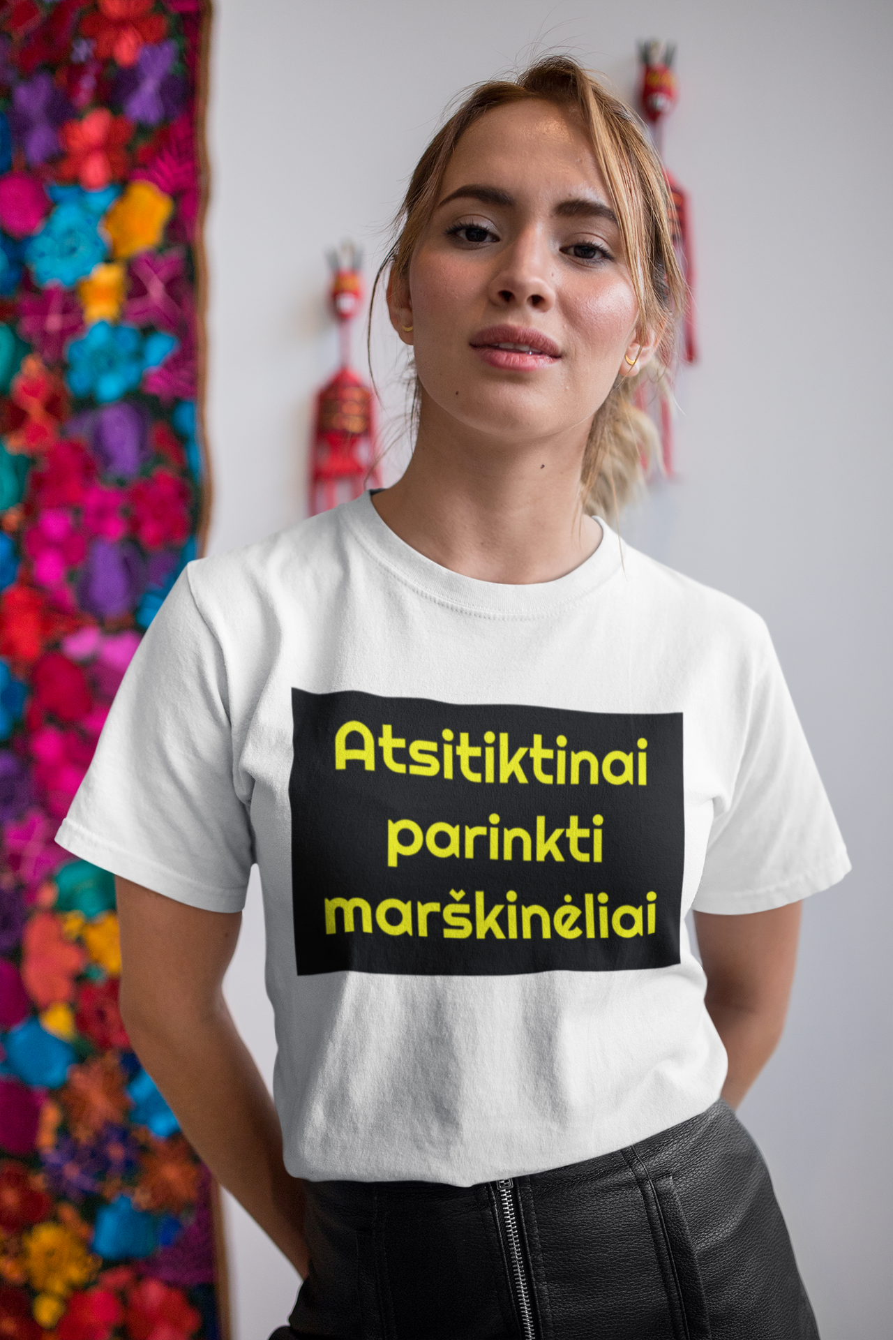 Įvairių spalvų UNISEX marškinėliai STAIGMENA (atsiktinai parenkami marškinėliai). Kai reikia stilingai pjauti žolę ar sode darbuotis :).