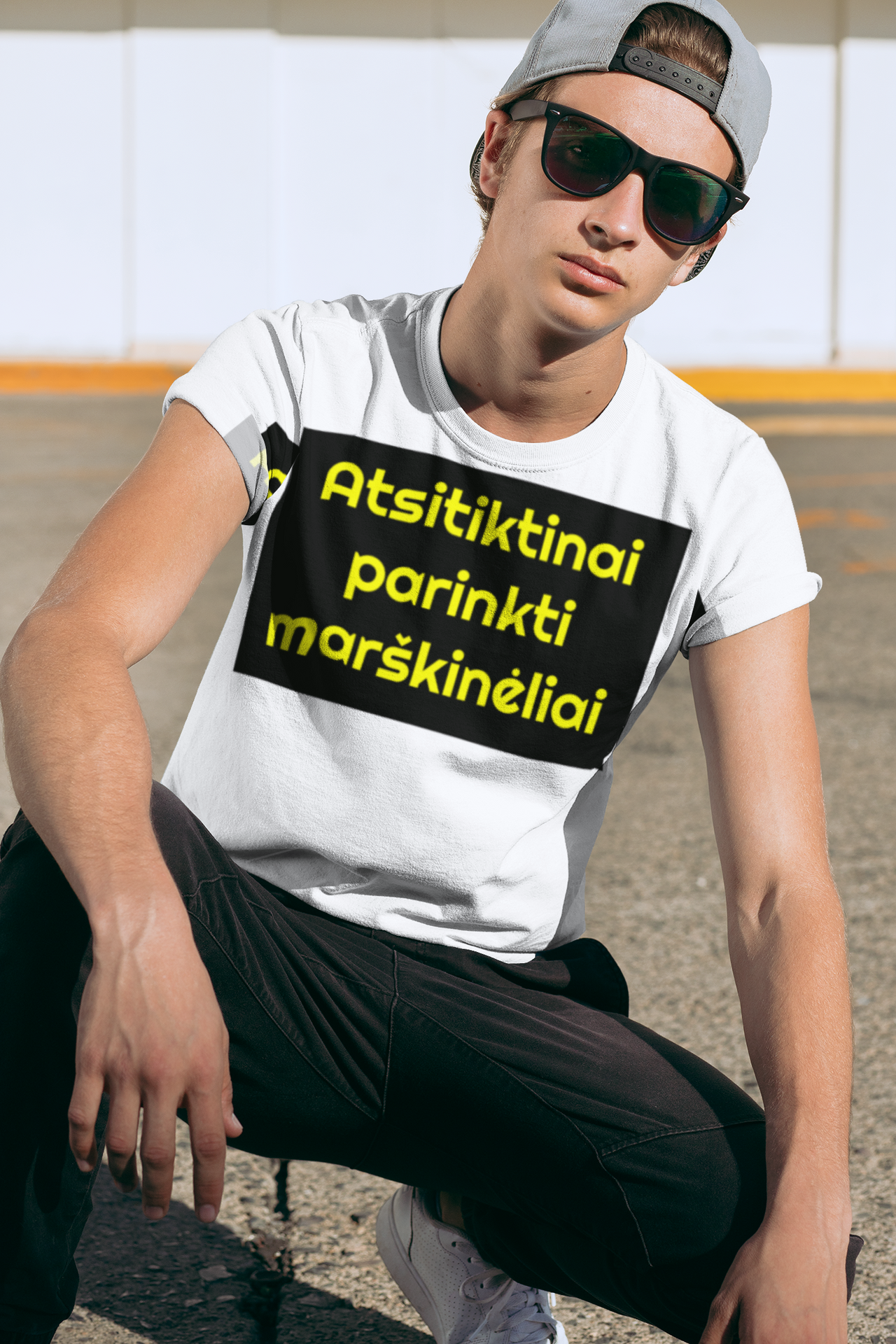 Įvairių spalvų UNISEX marškinėliai STAIGMENA (atsiktinai parenkami marškinėliai). Kai reikia stilingai pjauti žolę ar sode darbuotis :).