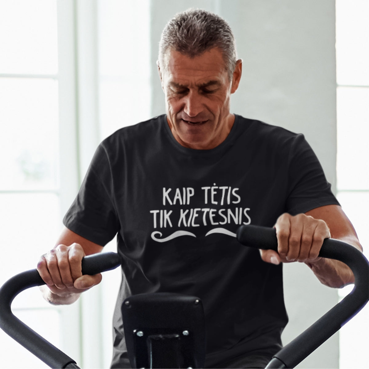 Juodi marškinėliai tėčiui ir seneliui "Kaip tėtis, tik kietesnis"