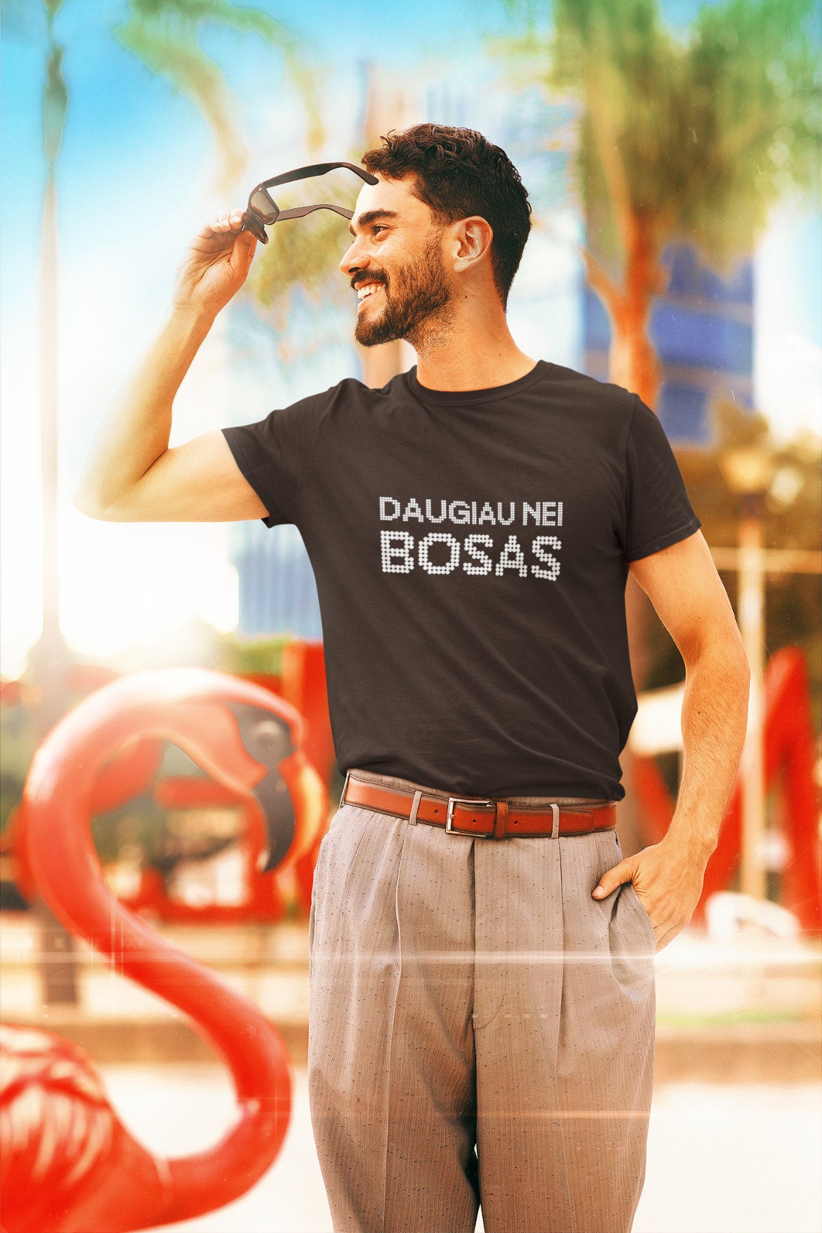 Juodi UNISEX marškinėliai "Daugiau nei bosas"