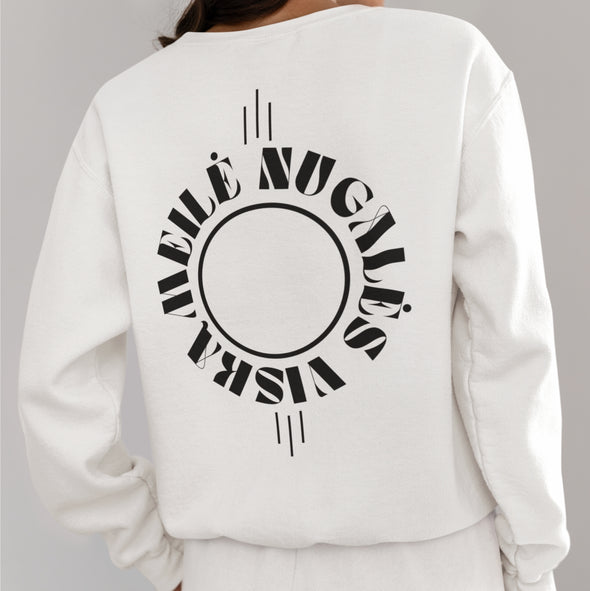 Baltas UNISEX džemperis su spauda ant nugaros "Meilė nugalės viską"