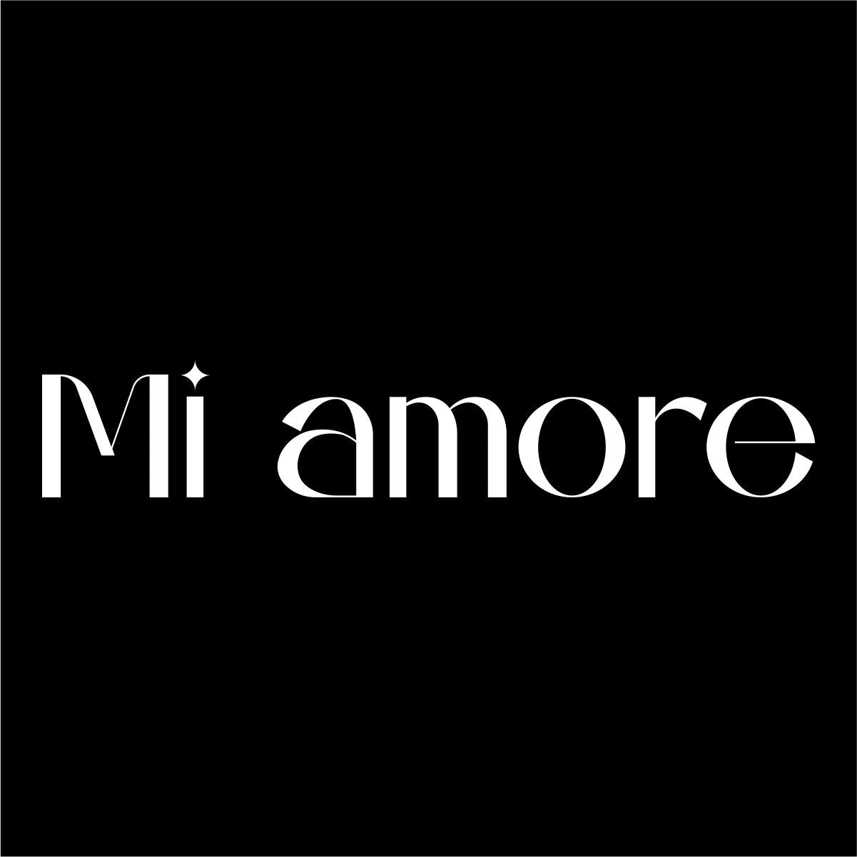 Juodas džemperis be gobtuvo "Mi amore"