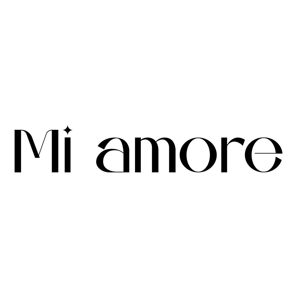 Baltas džemperis be gobtuvo "Mi amore"