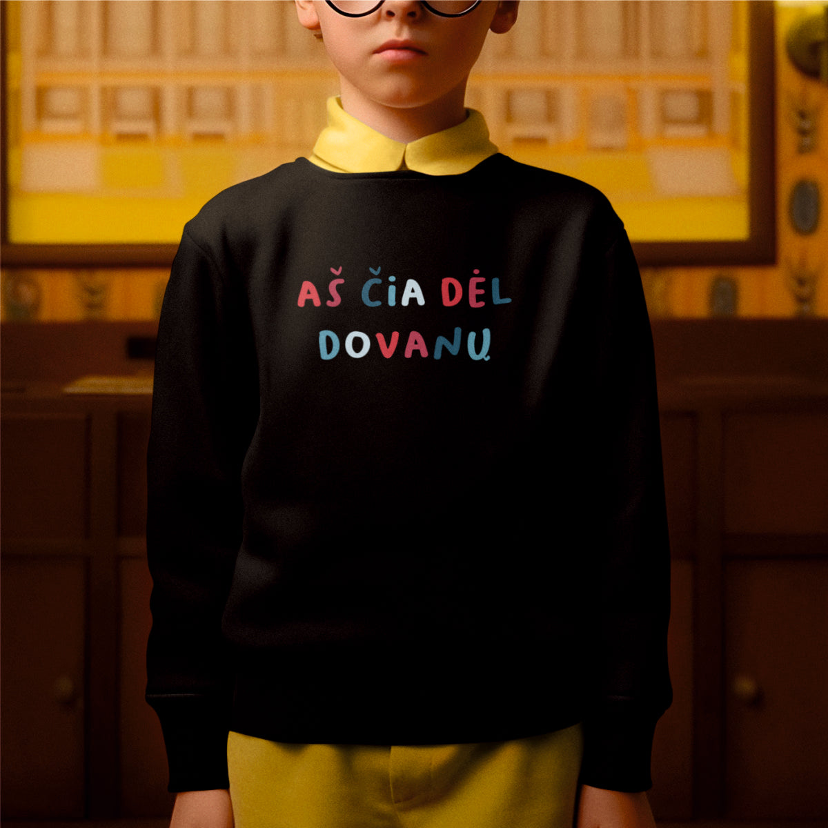 Vaikiškas juodas kalėdinis džemperis "Aš čia dėl dovanų"