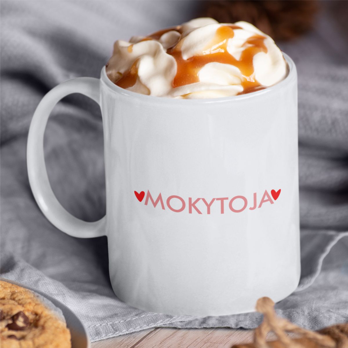 Puodelis su spauda "Mokytoja su širdelėmis"