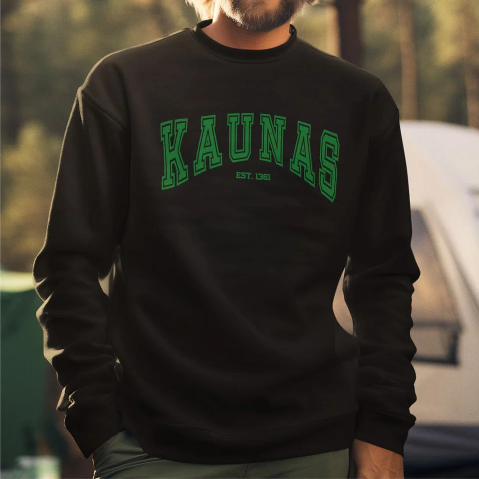 Juodas džemperis be gobtuvo "Kaunas est" (XL dydis). Pagaminta prekė. Greitas išsiuntimas!