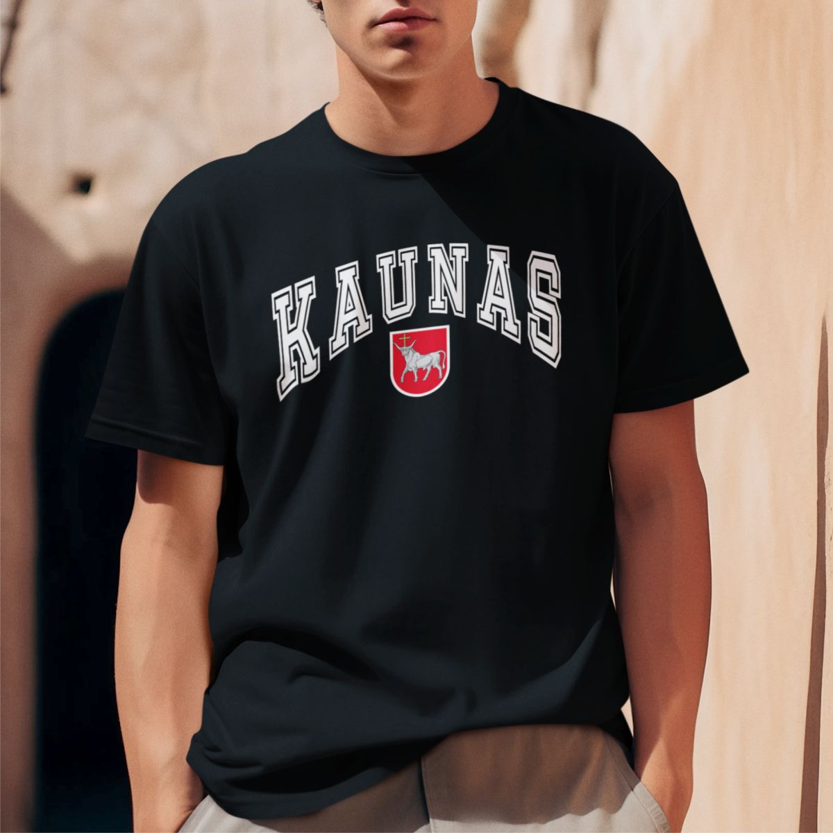 Juodi UNISEX marškinėliai "Kaunas su herbu"