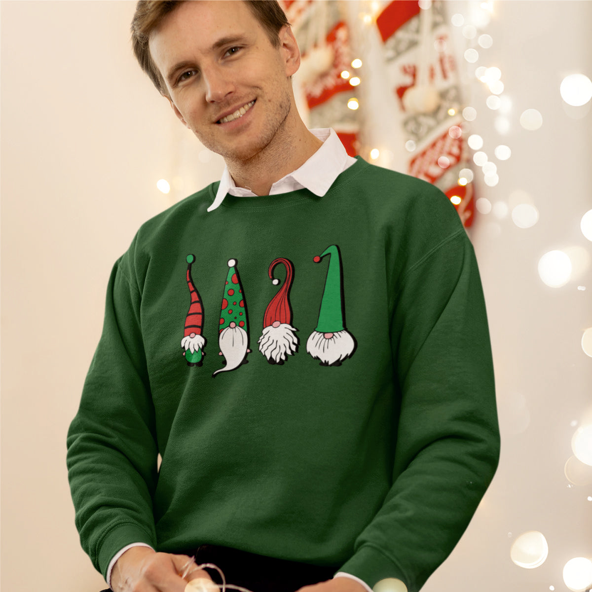 Tamsiai žalias kalėdinis UNISEX džemperis "Keturi nykštukai"