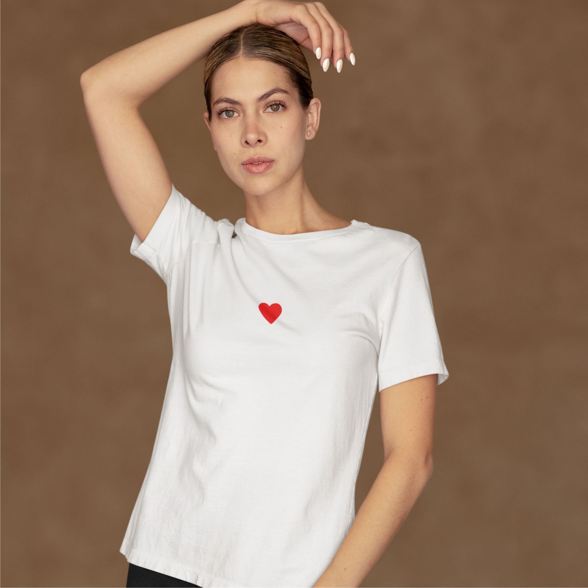 Balti UNISEX marškinėliai "Raudona širdelė"