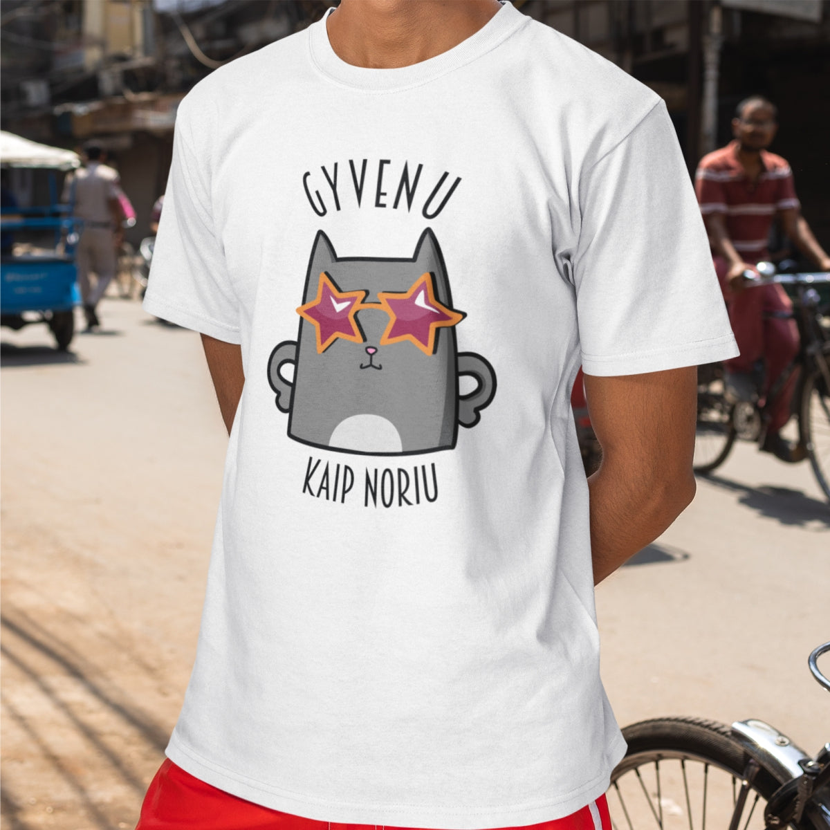 Balti UNISEX marškinėliai "Gyvenu kaip noriu NAUJAS"
