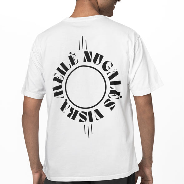 Balti UNISEX marškinėliai su spauda ant nugaros "Meilė nugalės viską"
