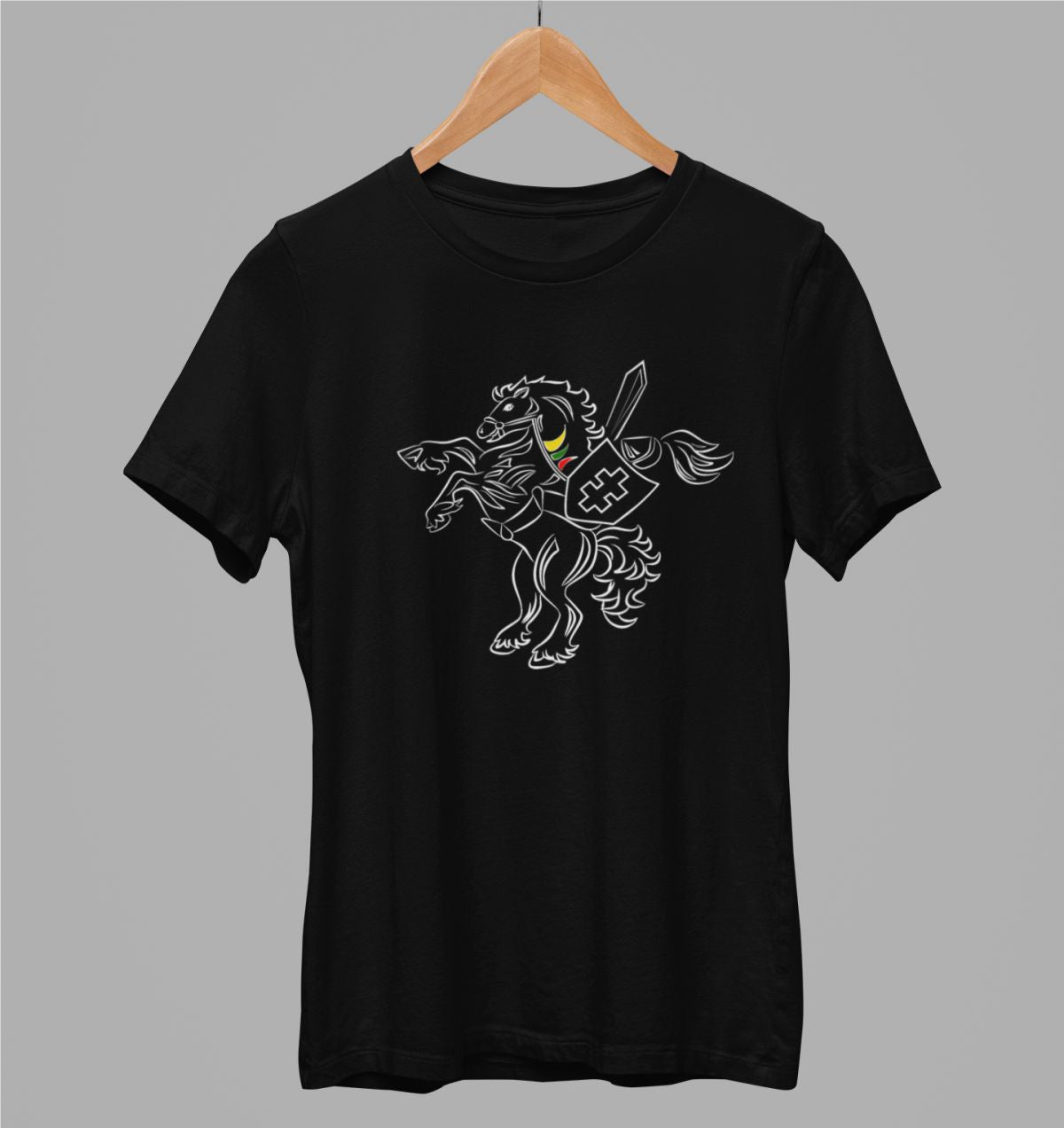 Juodi UNISEX marškinėliai "Kovojantis Vytis"