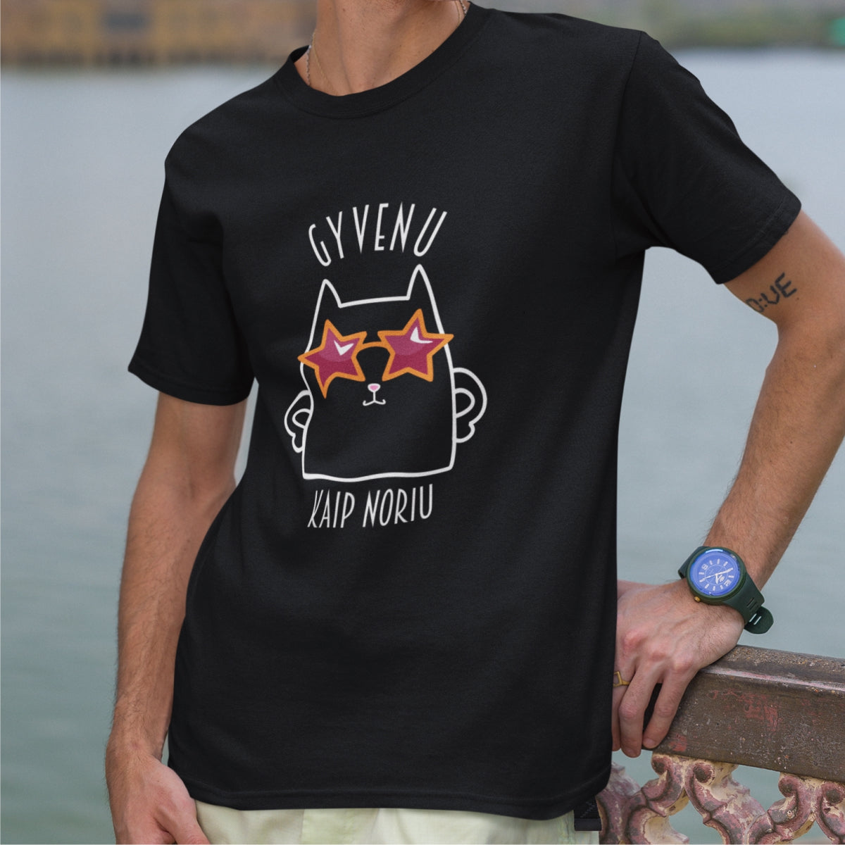 Juodi UNISEX marškinėliai "Gyvenu kaip noriu NAUJAS"