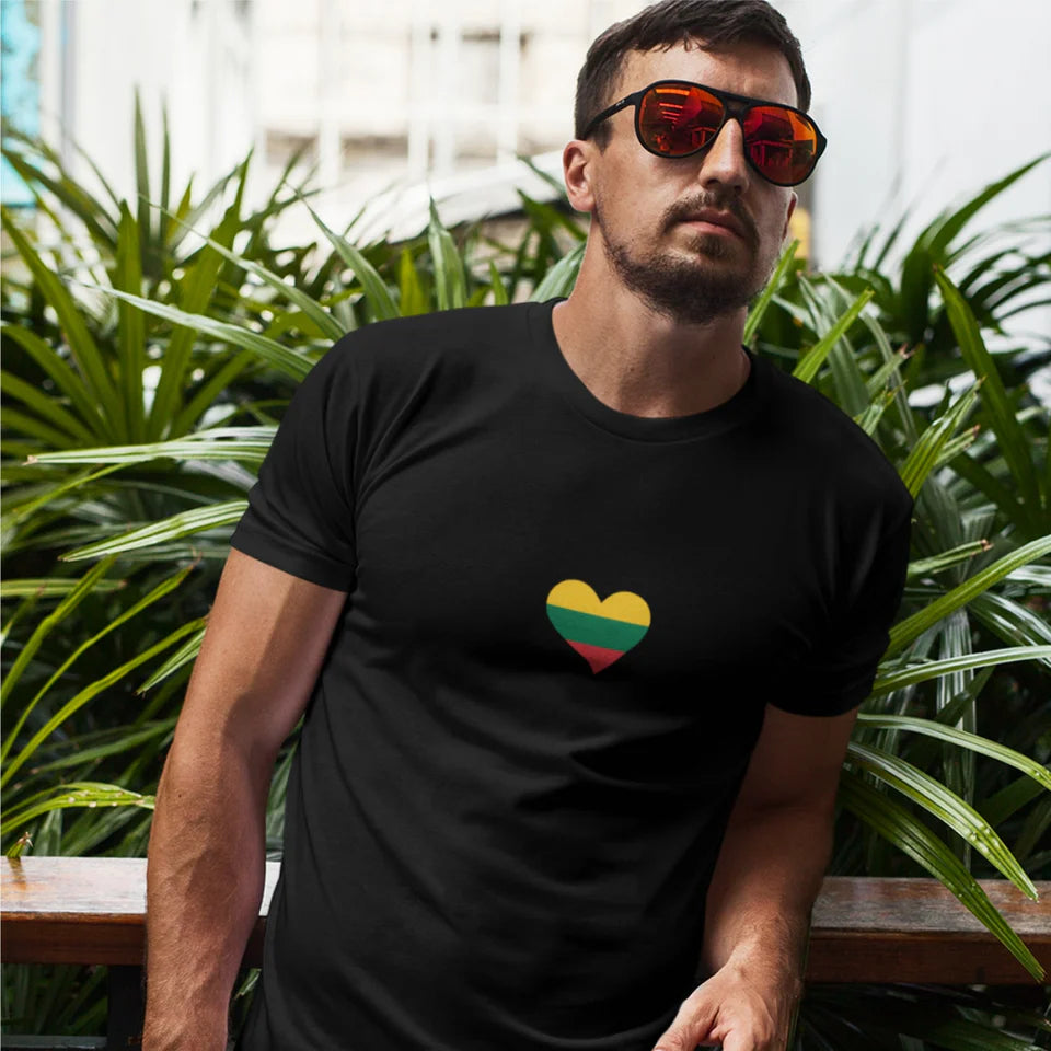 Juodi unisex marškinėliai "Lietuvos širdelė“ (XL dydis). Pagaminta prekė. Greitas išsiuntimas!