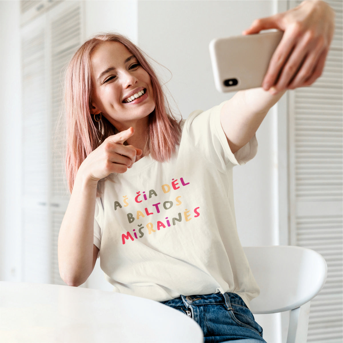 Off white UNISEX marškinėliai "Aš čia dėl baltos mišrainės"