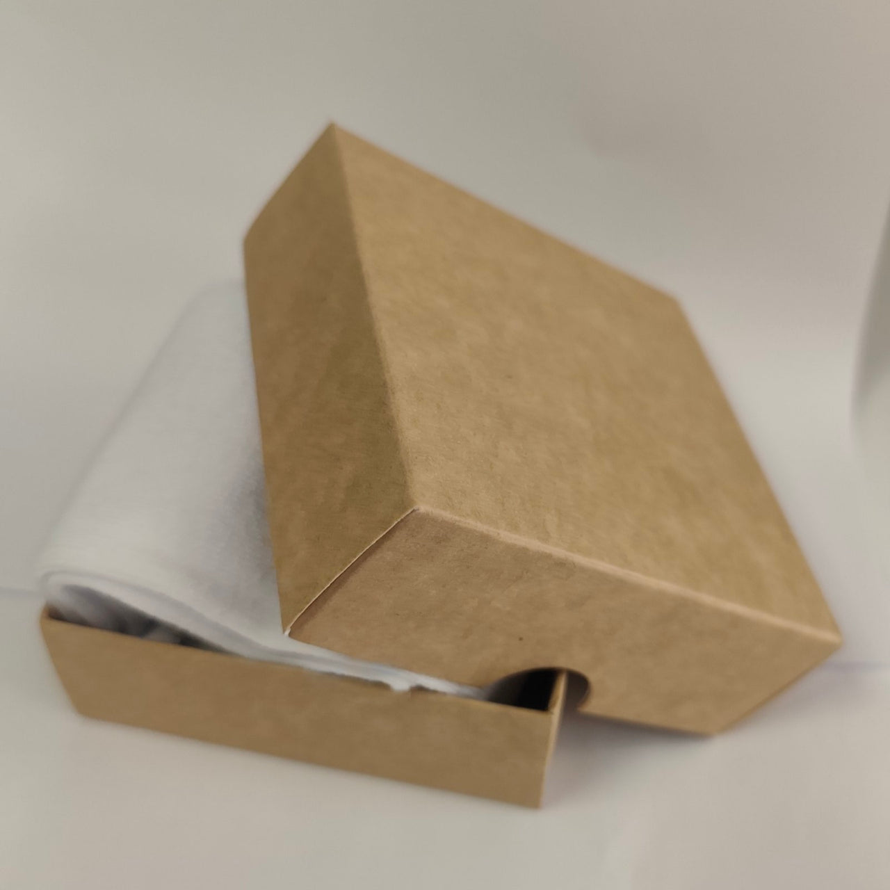 Baltos mamos dienos kojinės "Močiutė"