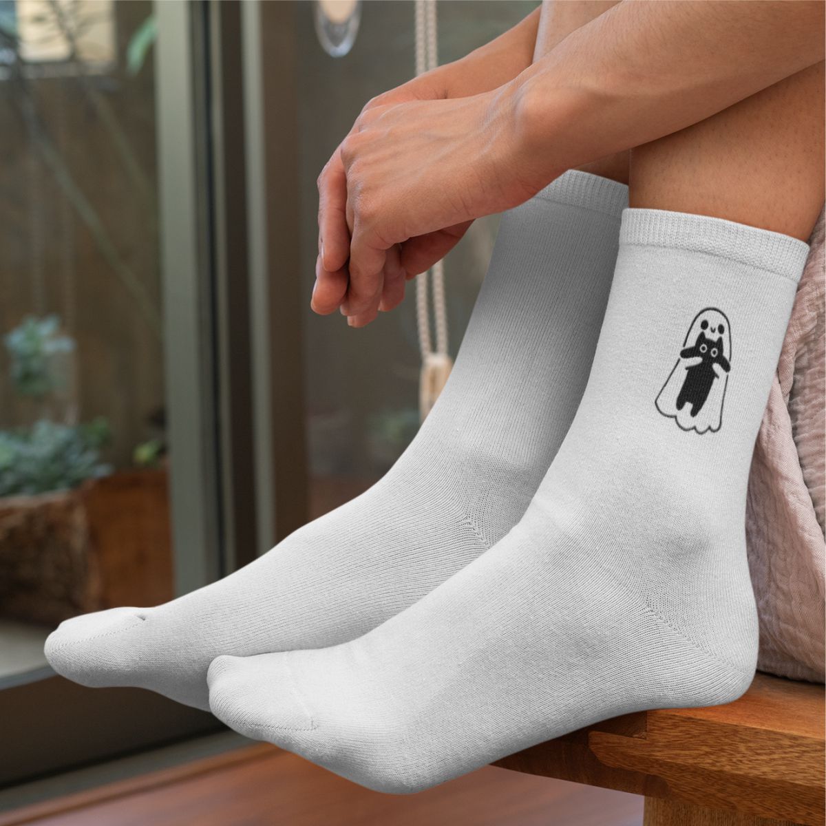 Baltos kojinės "Boo"