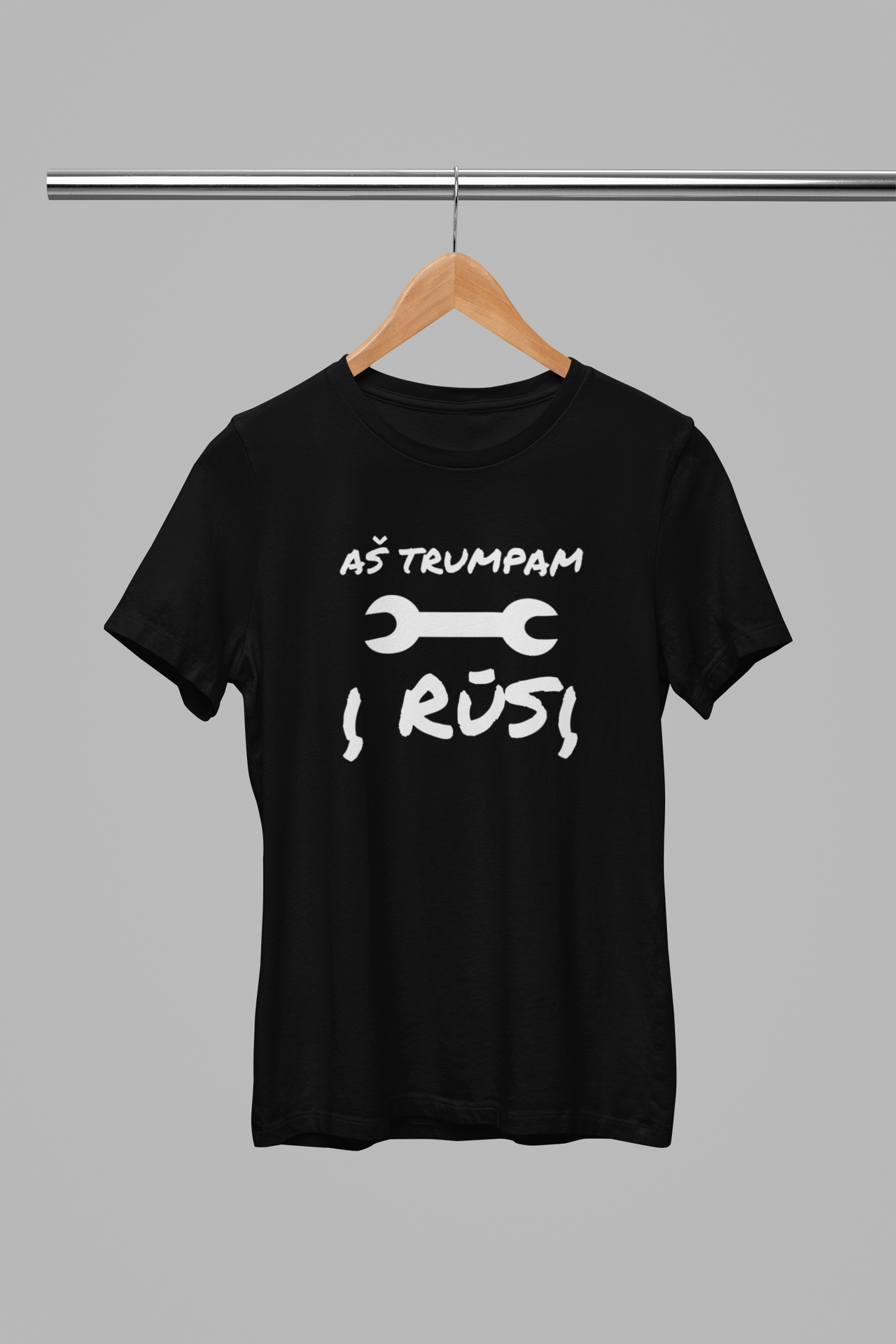 Juodi UNISEX marškinėliai "Trumpam į rūsį Nr.1"