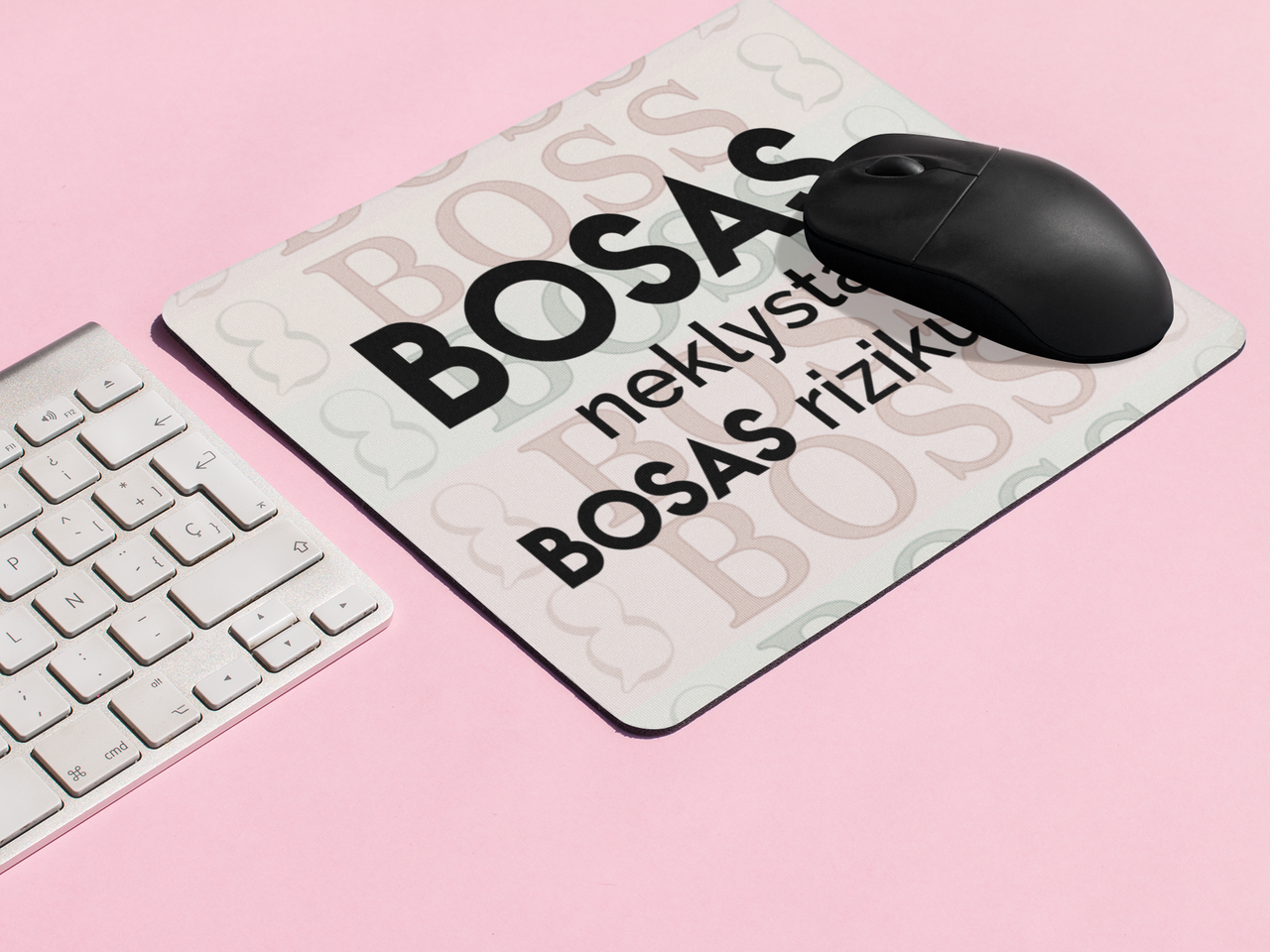 Kompiuterio pelės kilimėlis su spauda "Bosas neklysta, Bosas rizikuoja"
