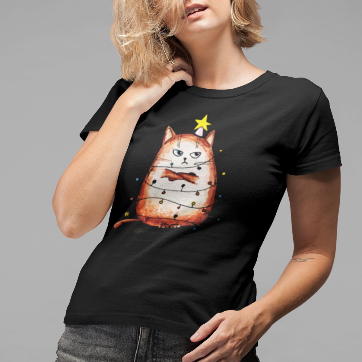 Juodi moteriški kalėdiniai marškinėliai "Pikts katins" (M dydis) ŠIURPNAKČIO PASIŪLYMAS