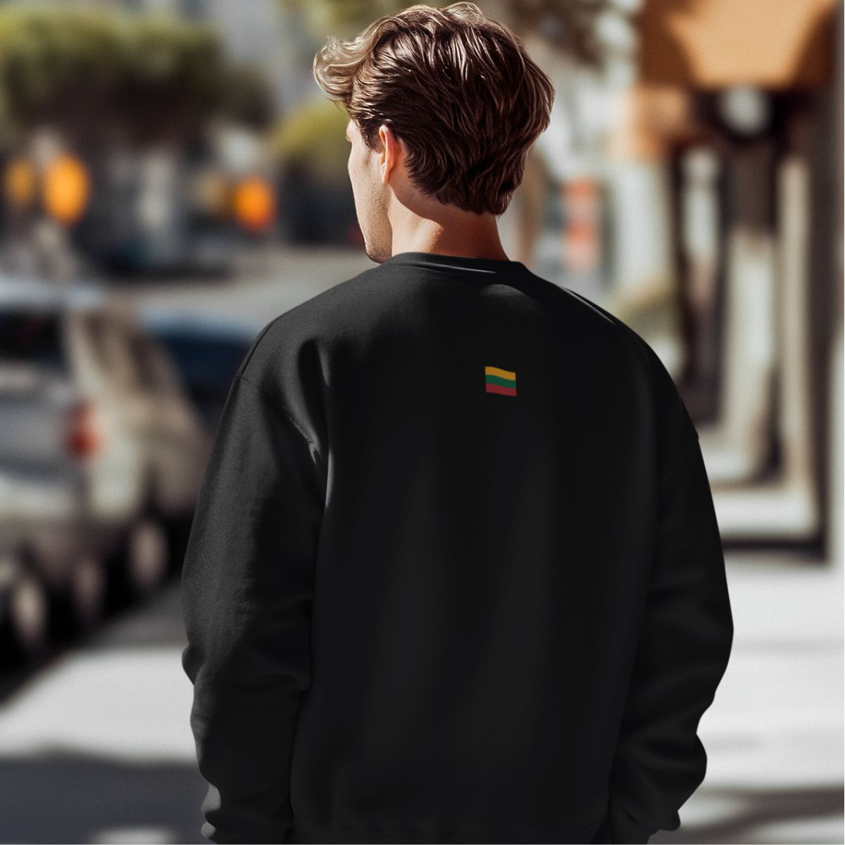 Juodas UNISEX džemperis su spauda ant nugaros "Vėliavėlė" (M dydis) ŠIURPNAKČIO PASIŪLYMAS