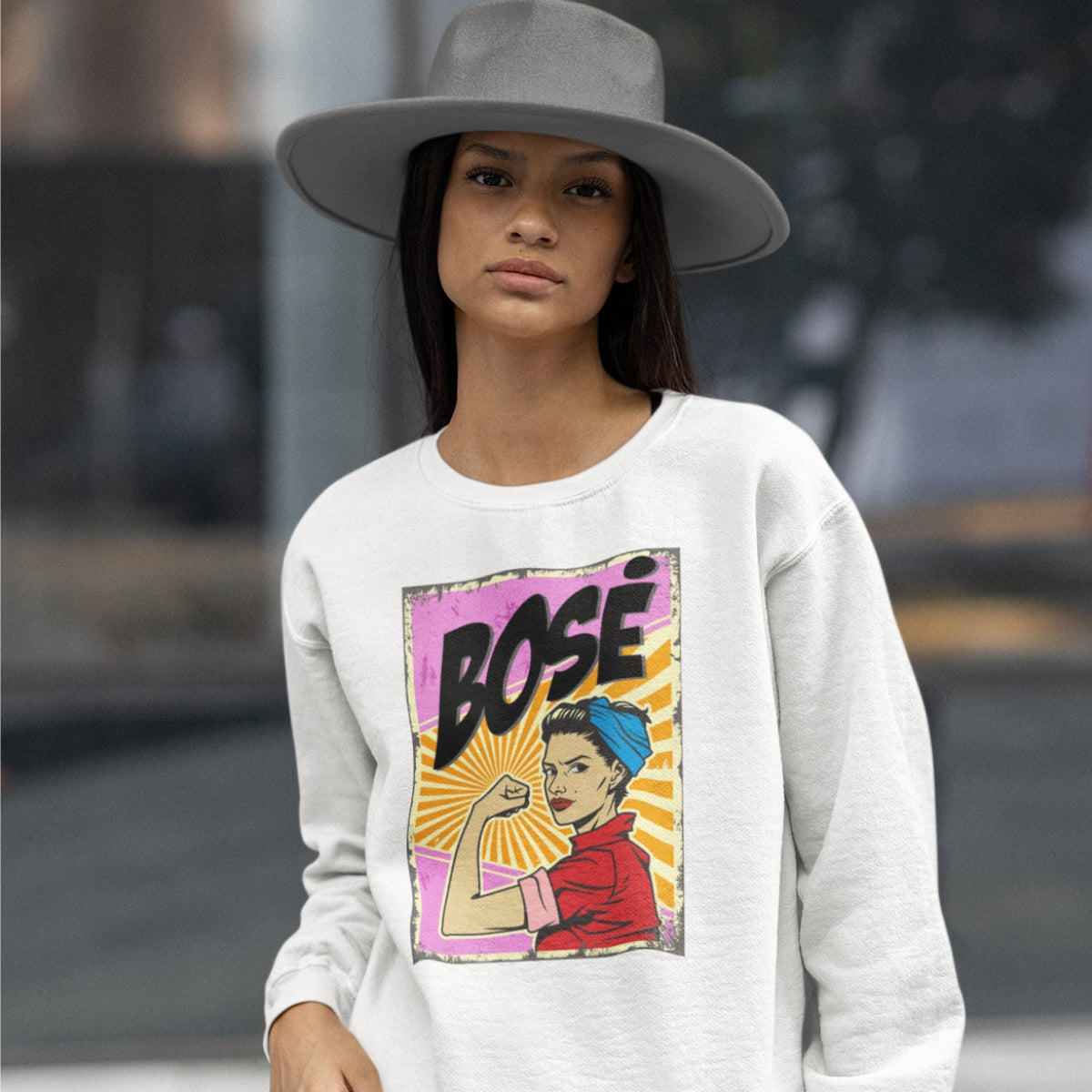 Baltas džemperis be kapišono "Pin up bosė" (M dydis) ŠIURPNAKČIO PASIŪLYMAS