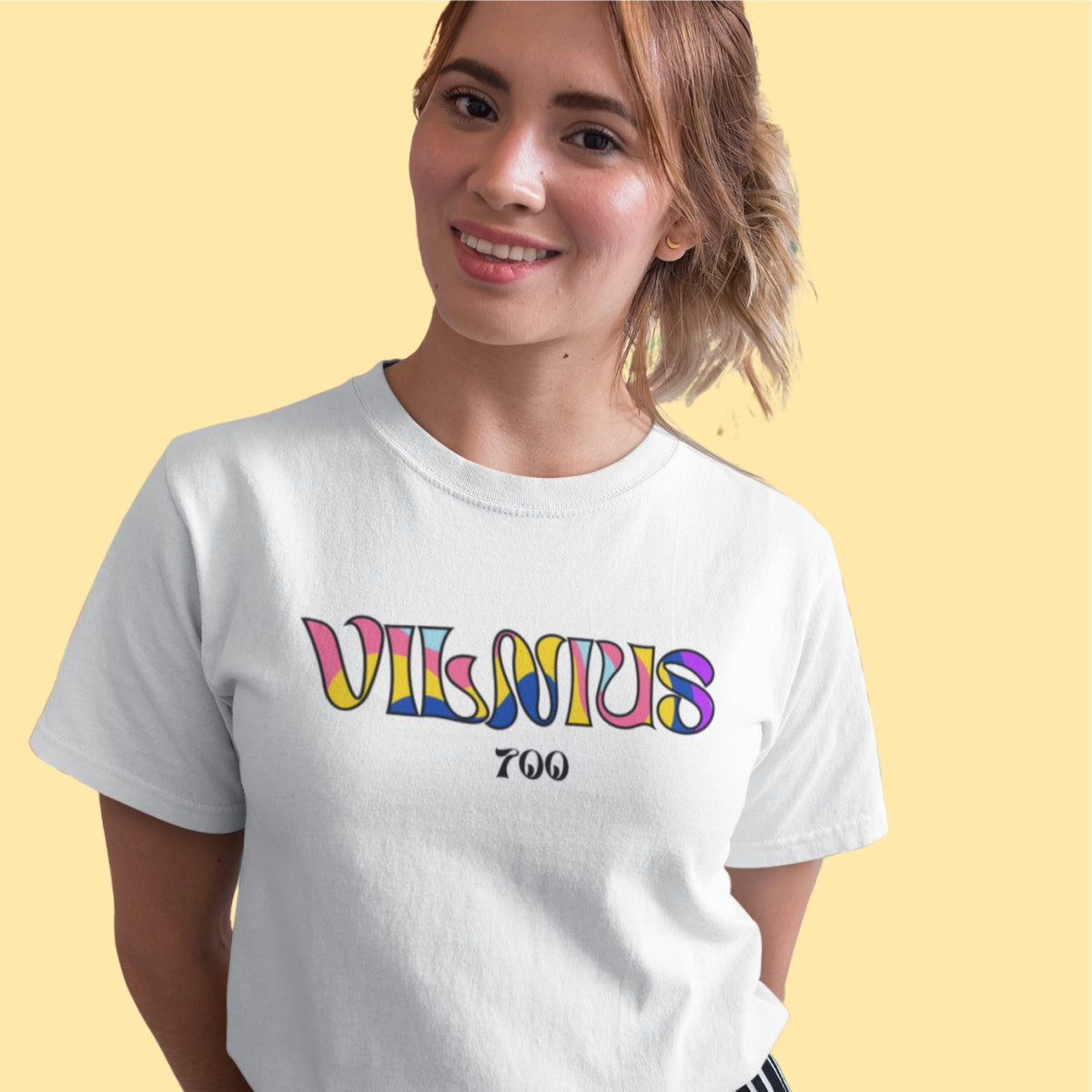 Balti UNISEX marškinėliai "Vilnius 700 spalvose“