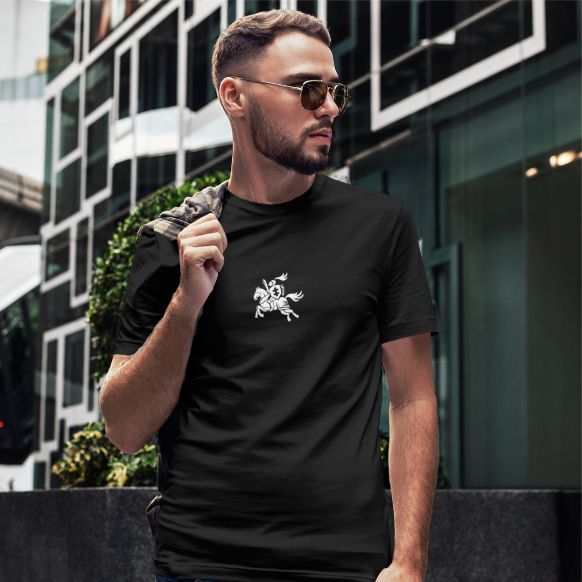 Juodi UNISEX marškinėliai "Mažas vienspalvis Vytis"