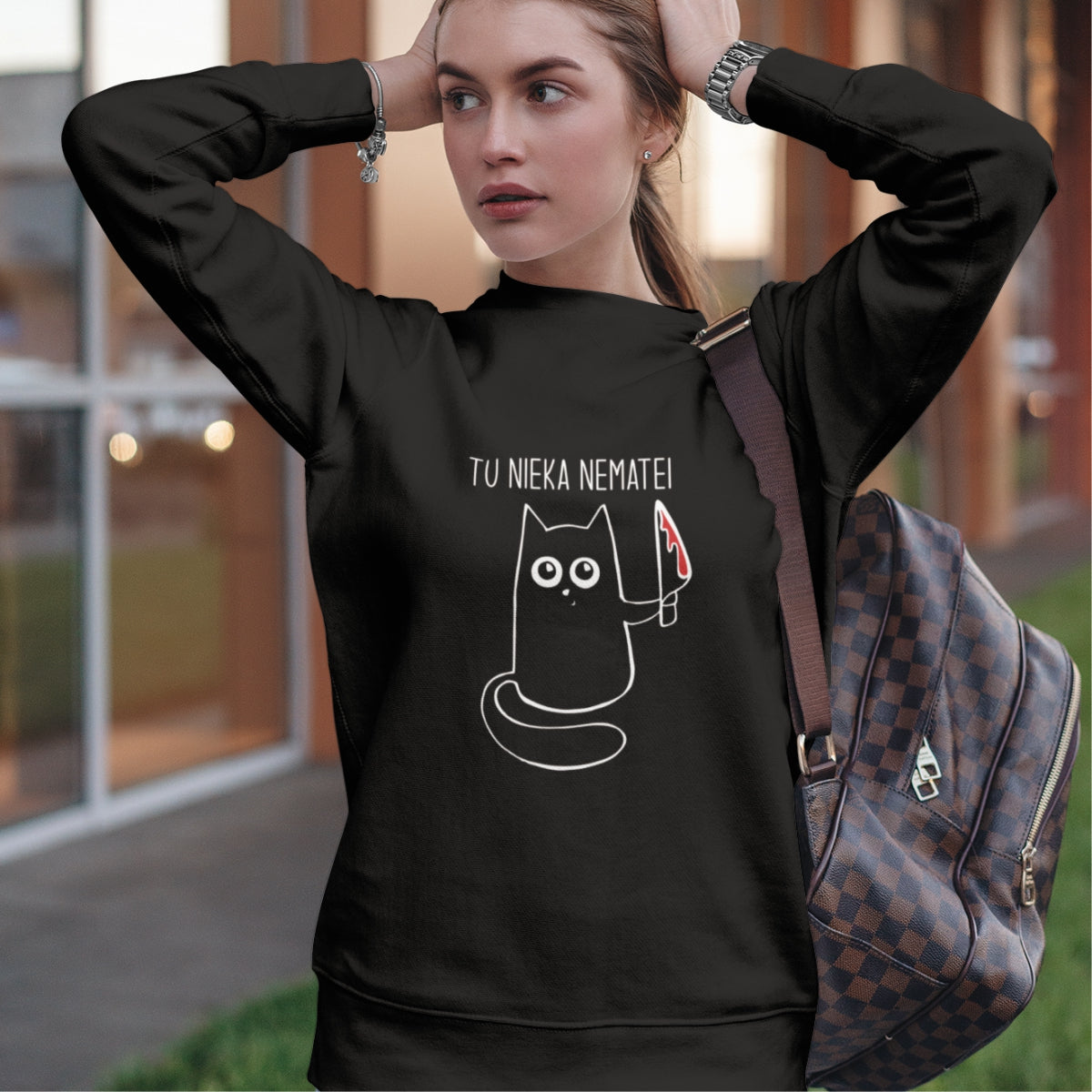 Juodas UNISEX džemperis be gobtuvo "Tu nieka nematei"