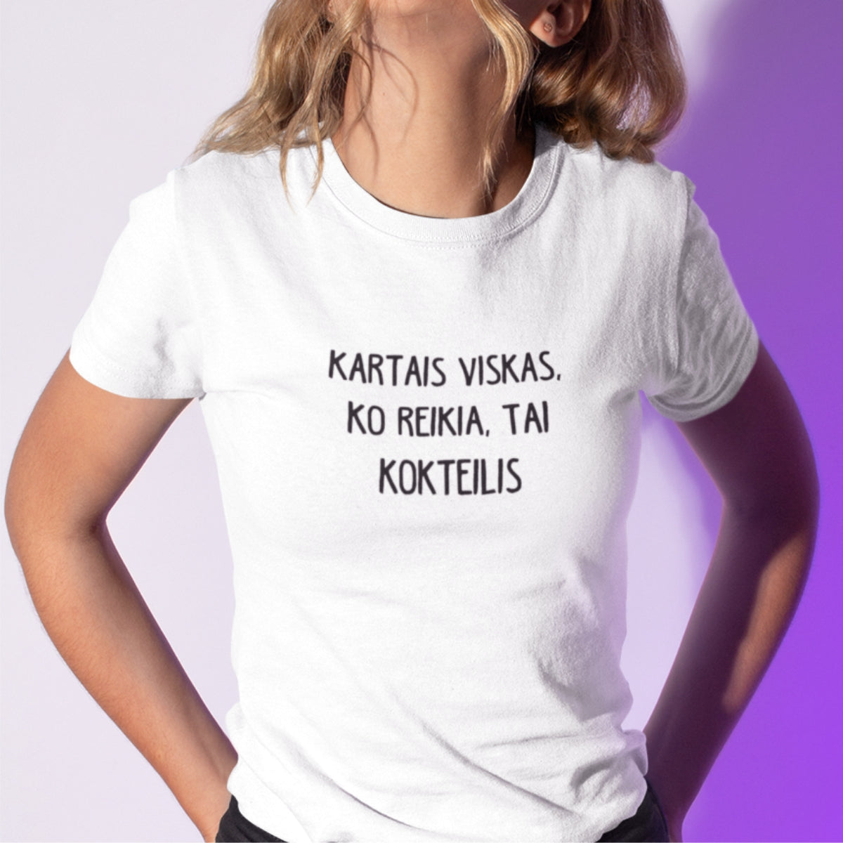 Balti UNISEX marškinėliai "Kartais viskas ko reikia"