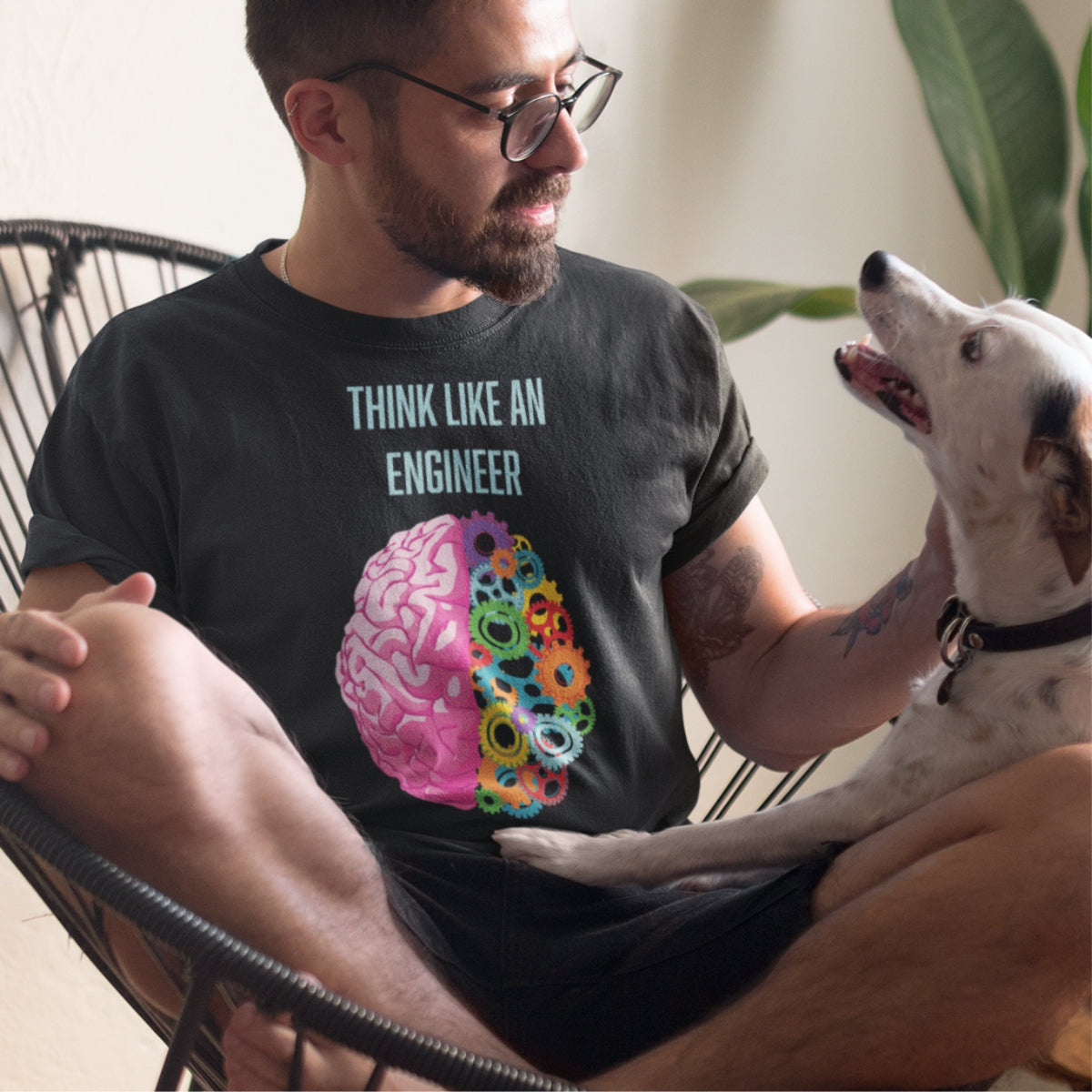 Juodi UNISEX marškinėliai su iliustracija "Think like an engineer"