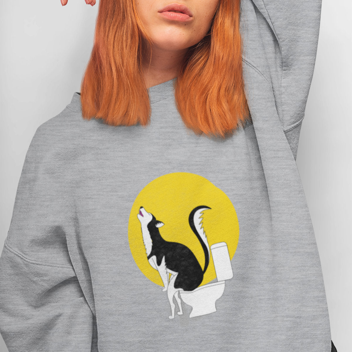 Pilkas UNISEX džemperis be kapišono "Kaukiantis haskis"