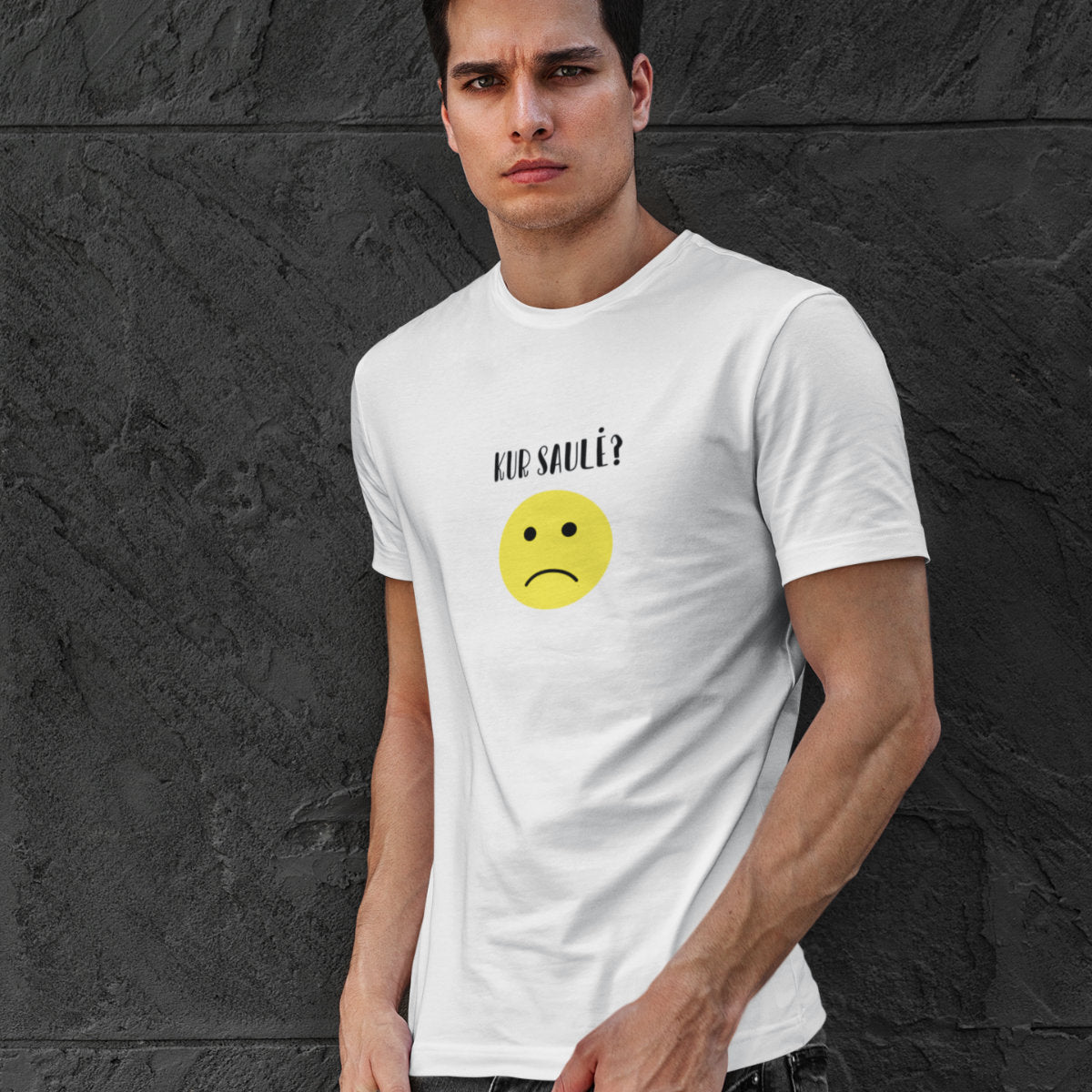 Baltos spalvos UNISEX marškinėliai "Kur saulė?"