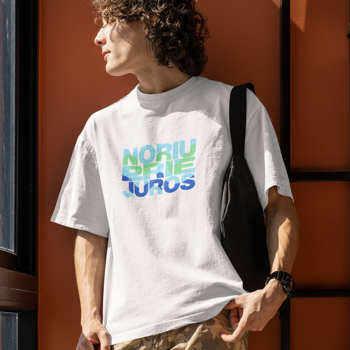 Baltos spalvos UNISEX marškinėliai "Noriu prie jūros"