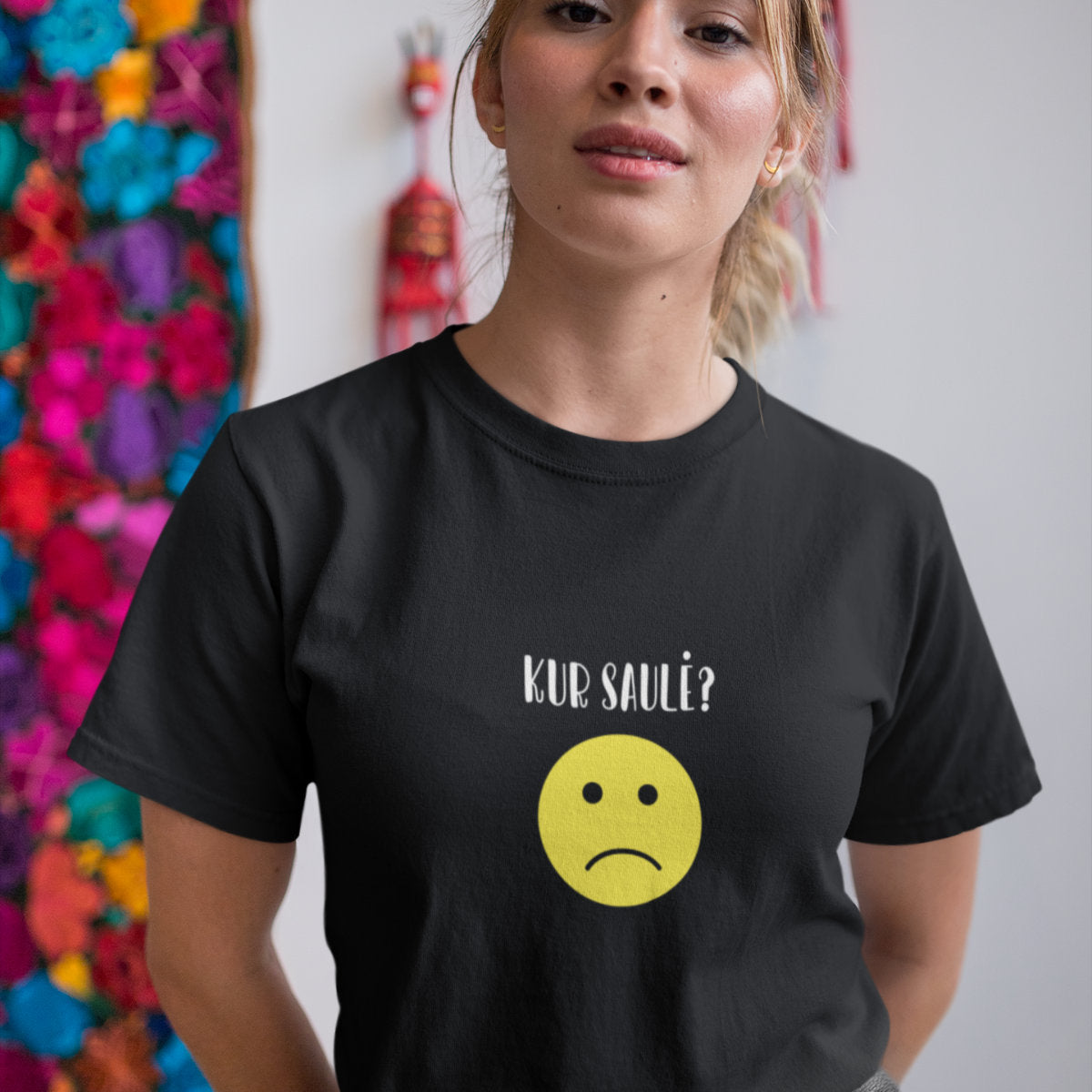 Juodos spalvos UNISEX marškinėliai "Kur saulė?"