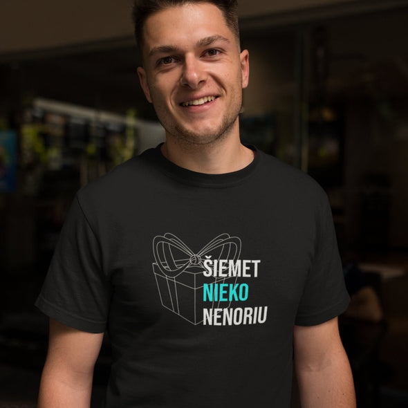 Juodi UNISEX marškinėliai "Šiemet nieko nenoriu"