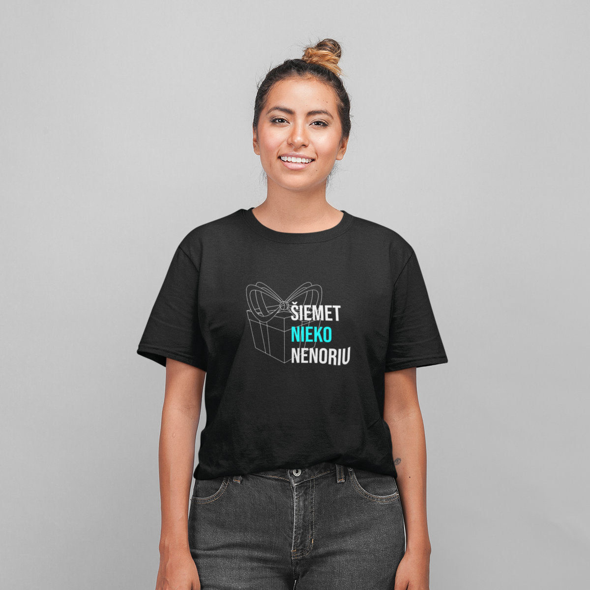 Juodi UNISEX marškinėliai "Šiemet nieko nenoriu"