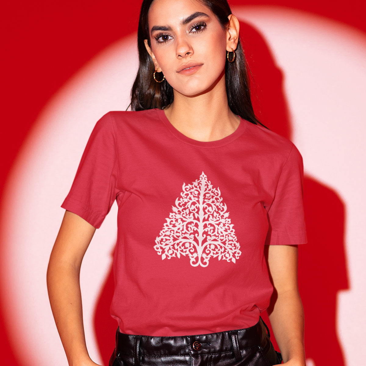 Raudoni UNISEX kalėdiniai marškinėliai "Ornamentinė eglutė"