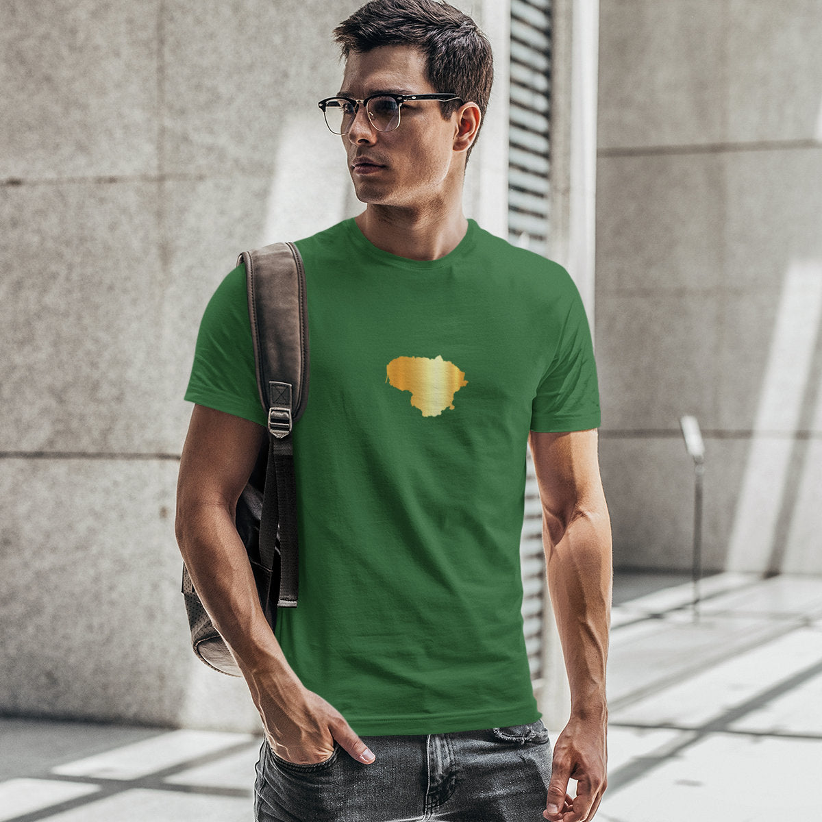 Žali UNISEX marškinėliai su auksiniu marginimu "Auksinė Lietuva“