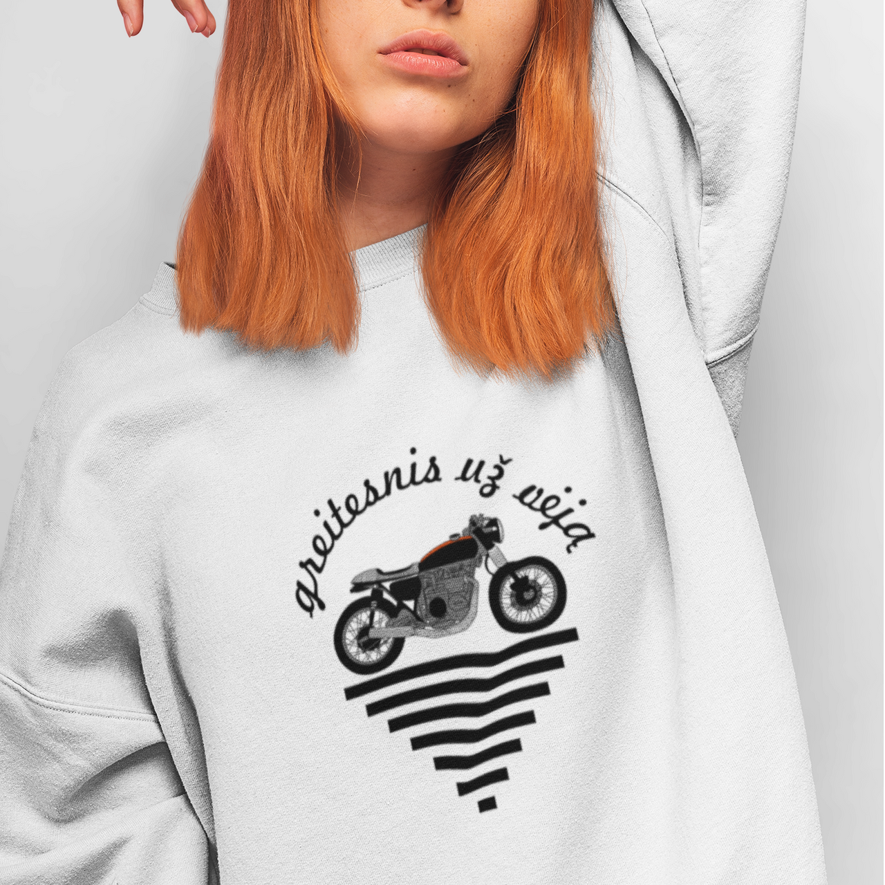 Baltas UNISEX džemperis be gobtuvo "Greitesnis už vėją"