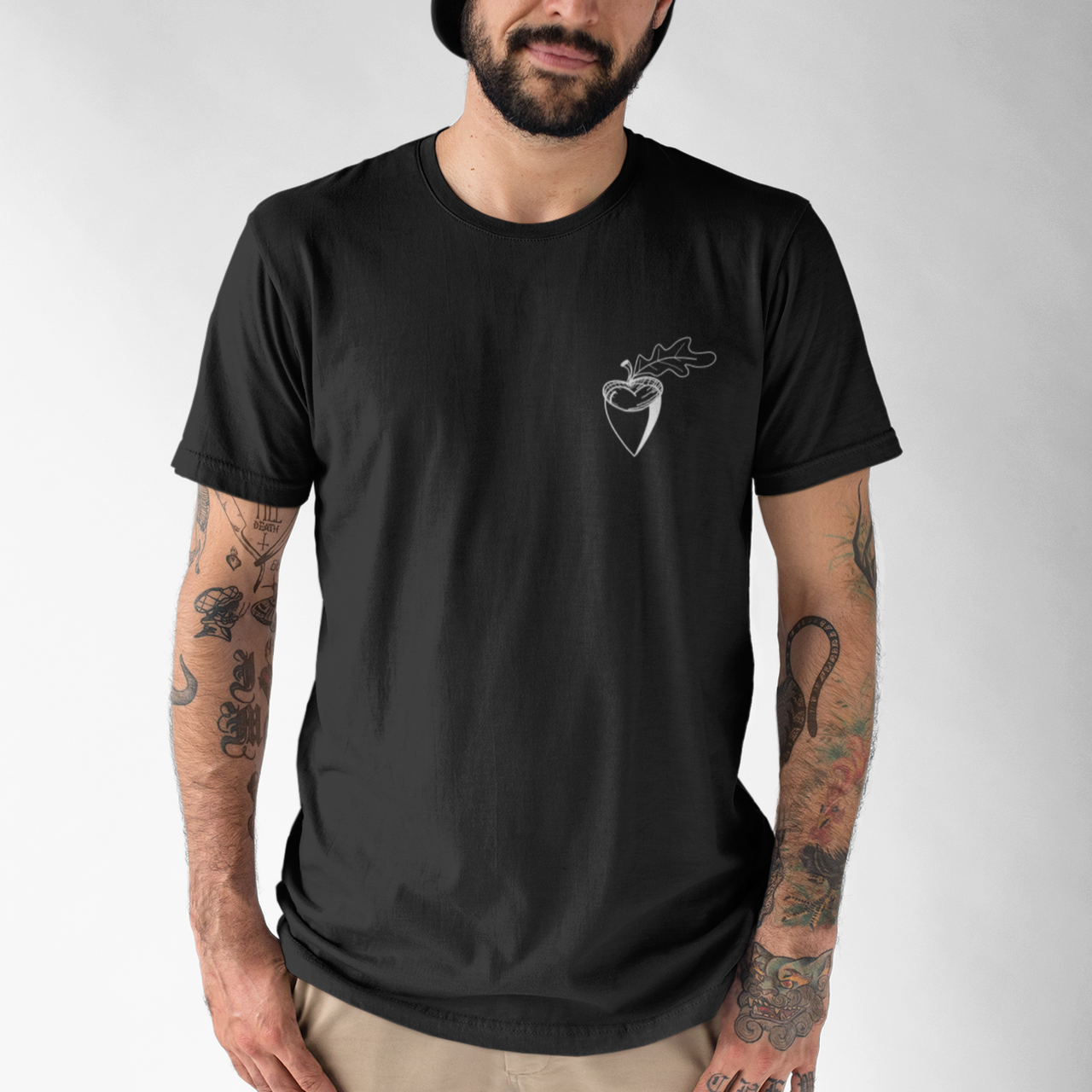 Juodi UNISEX marškinėliai "Gilė"