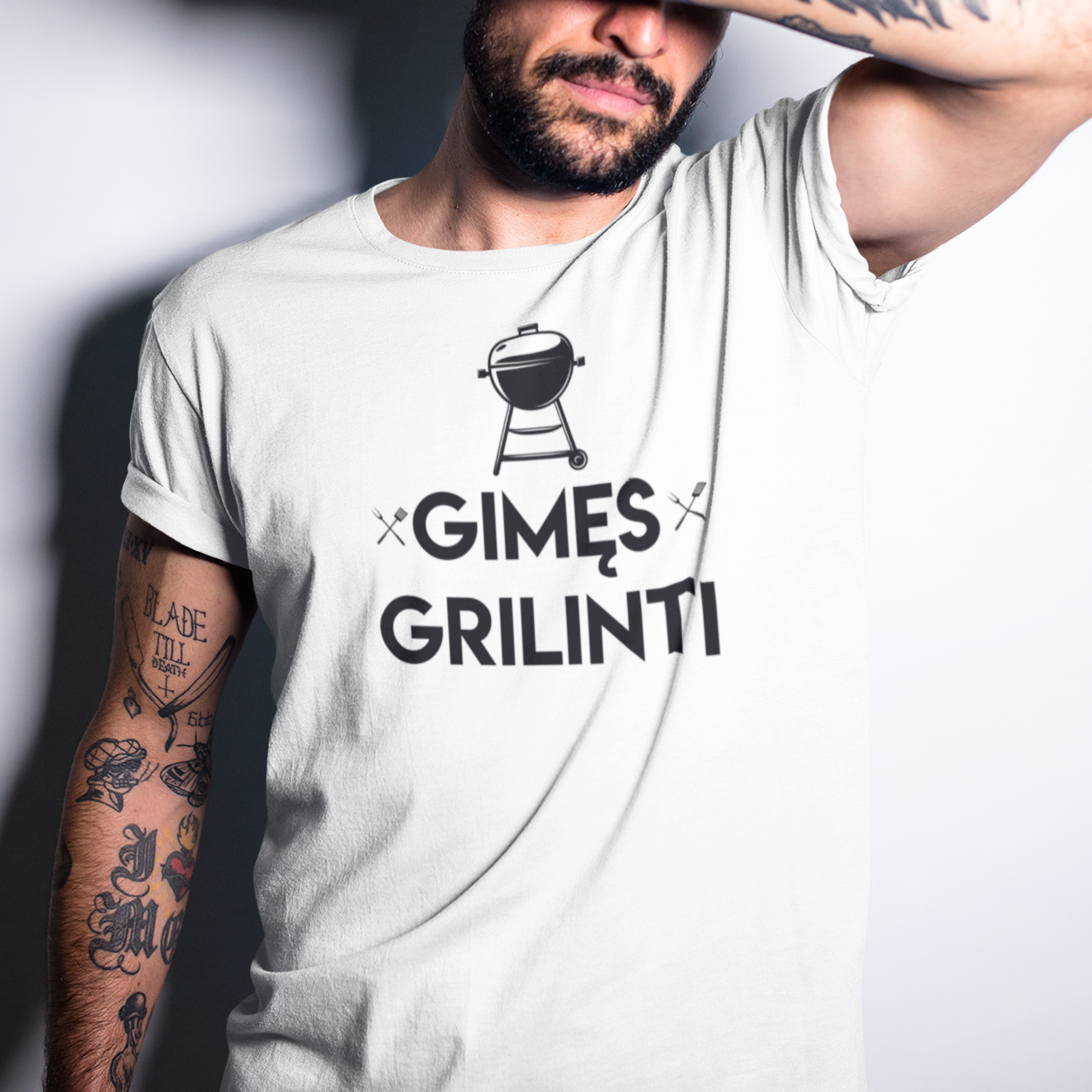 Balti UNISEX marškinėliai "Gimęs grilinti"