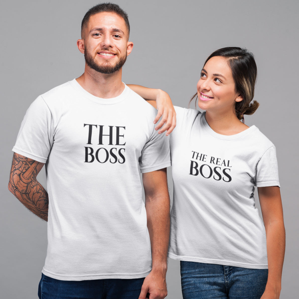 Balti unisex marškinėliai poroms "The boss & The real boss“ Vyriškas dizainas