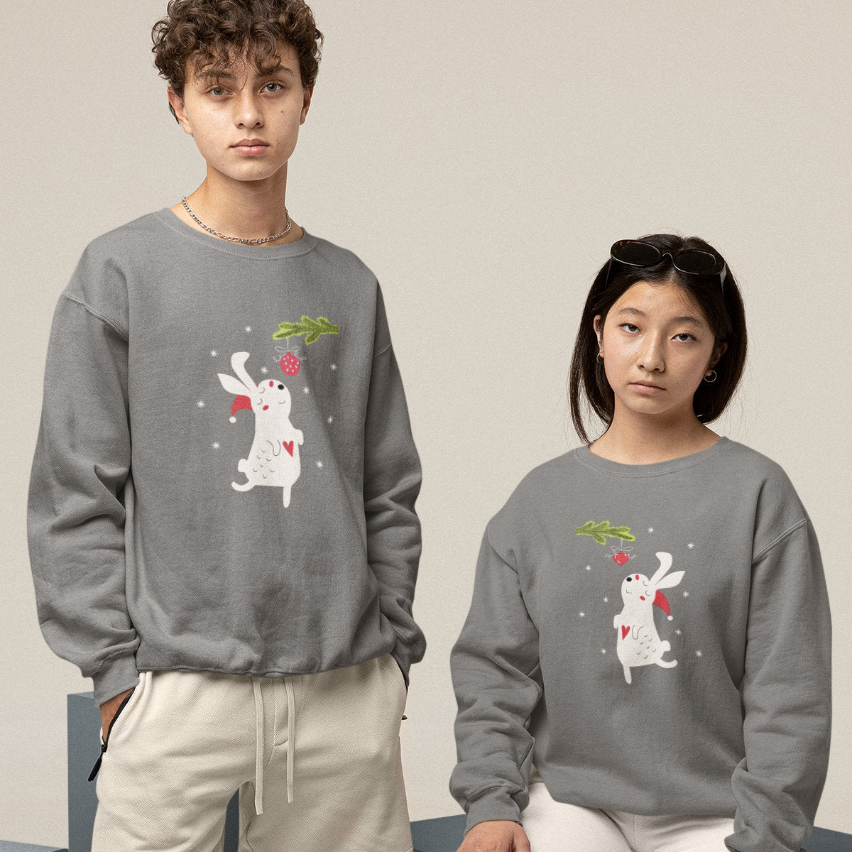 Tamsiai pilki UNISEX džemperiai "Kalėdų zuikutis“