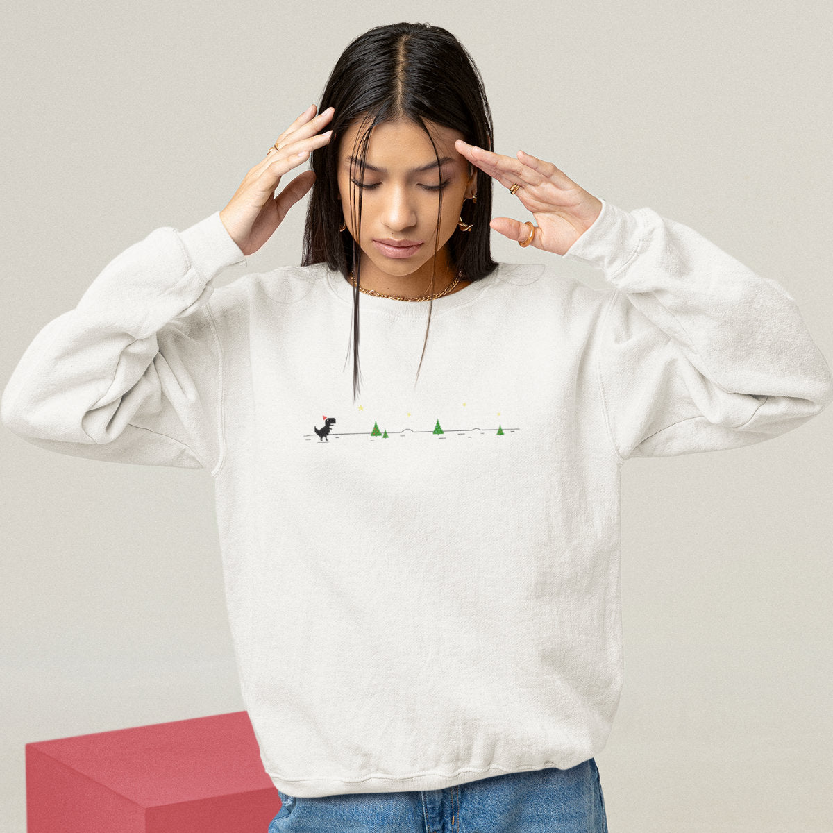 Baltas džemperis be gobtuvo "Kalėdinis dinozauriukas" (M, L dydis) ŠIURPNAKČIO PASIŪLYMAS