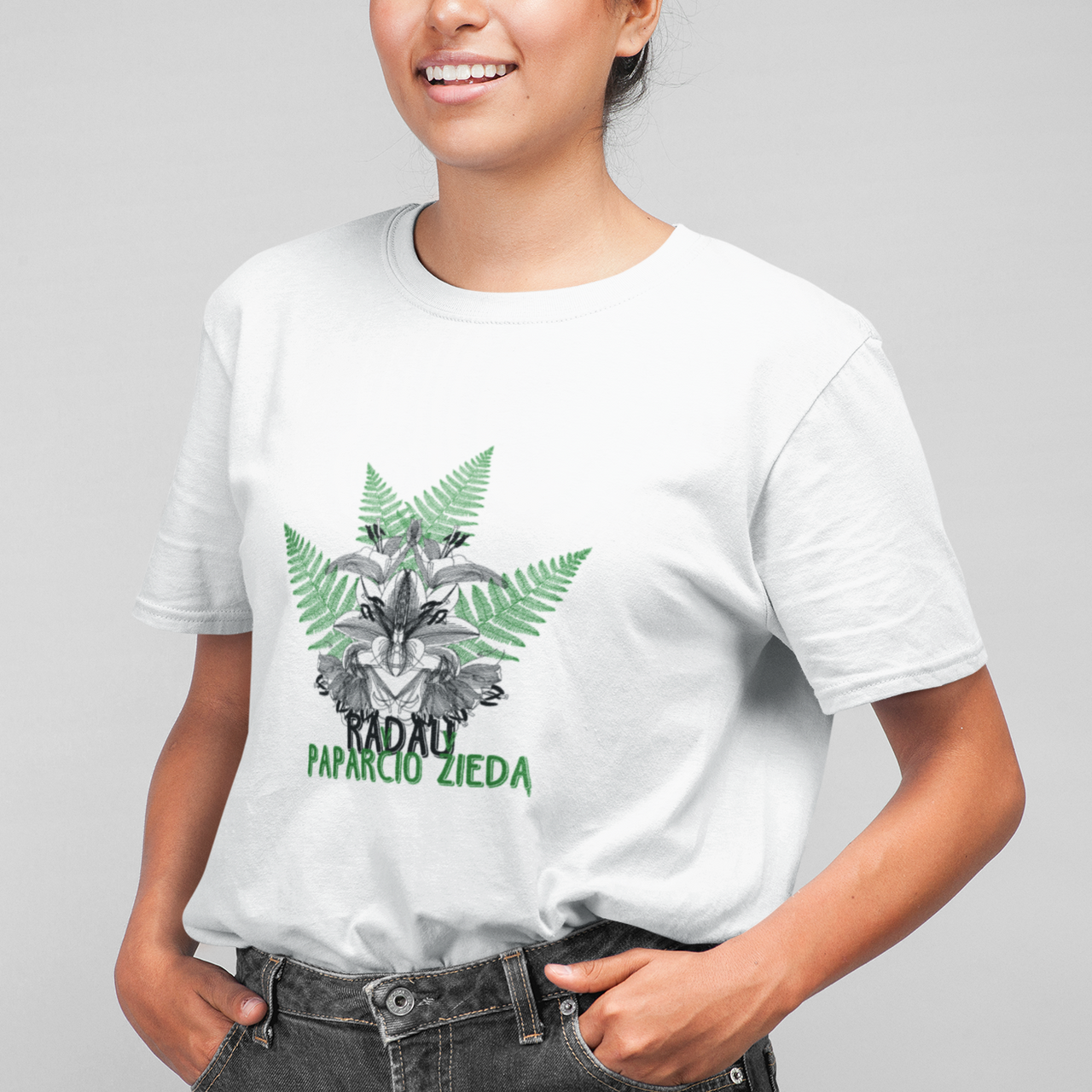 Balti UNISEX marškinėliai su užrašu "Radau paparčio žiedą"