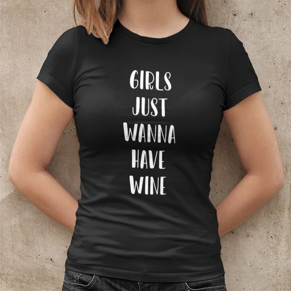 Juodi moteriški medvilniniai marškinėliai "Girls just wanna have wine"
