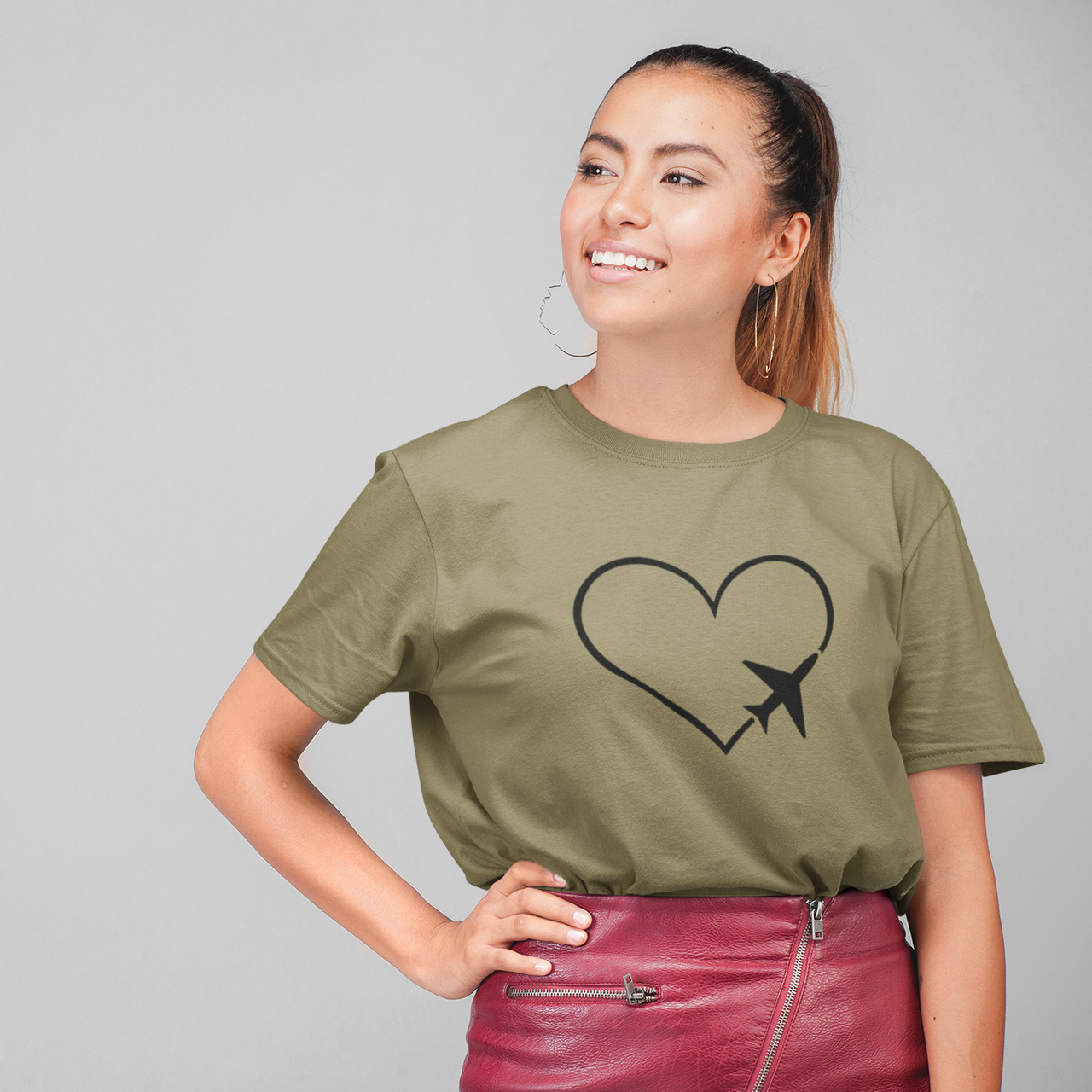 Khaki 100% medvilnės marškinėliai "Myliu keliones"