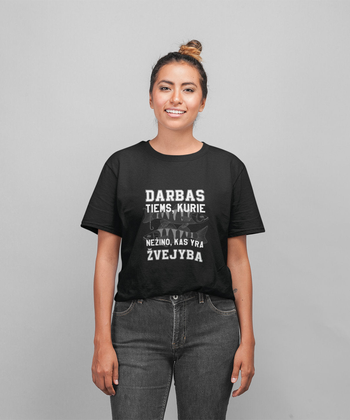 Juodi UNISEX marškinėliai "Darbas ir žvejyba"